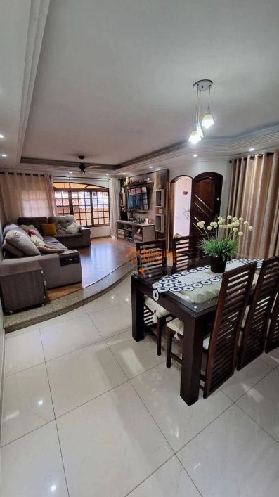 Sobrado com 4 dormitórios à venda, 255 m² por R$ 1.100.000,00 - Jardim Cumbica - Guarulhos/SP