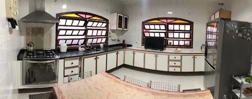 Casa com 3 dormitórios à venda por R$ 1.800.000,00 - Jardim Vila Galvão - Guarulhos/SP