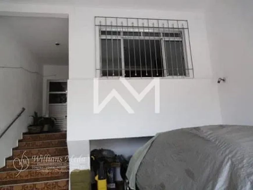 Sobrado com 2 moradias, uma com 3 quartos e a outra com 2 quartos em Jardim Pinhal - Guarulhos
