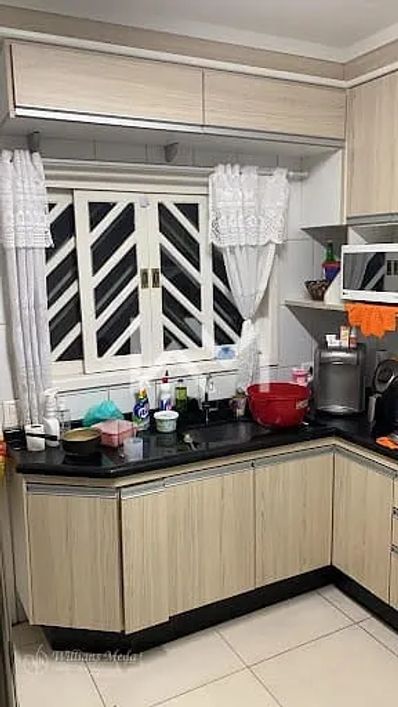 Casa térrea com 2 quartos e 2 vagas cobertas em Jardim Jovaia - Guarulhos