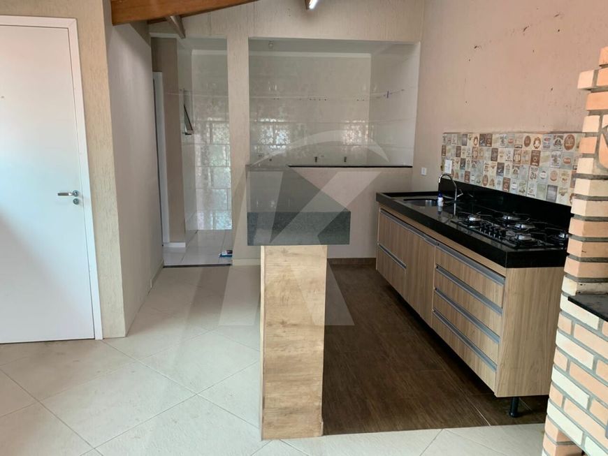 Casa Térrea em Guarulhos - 3 quartos, 2 vagas