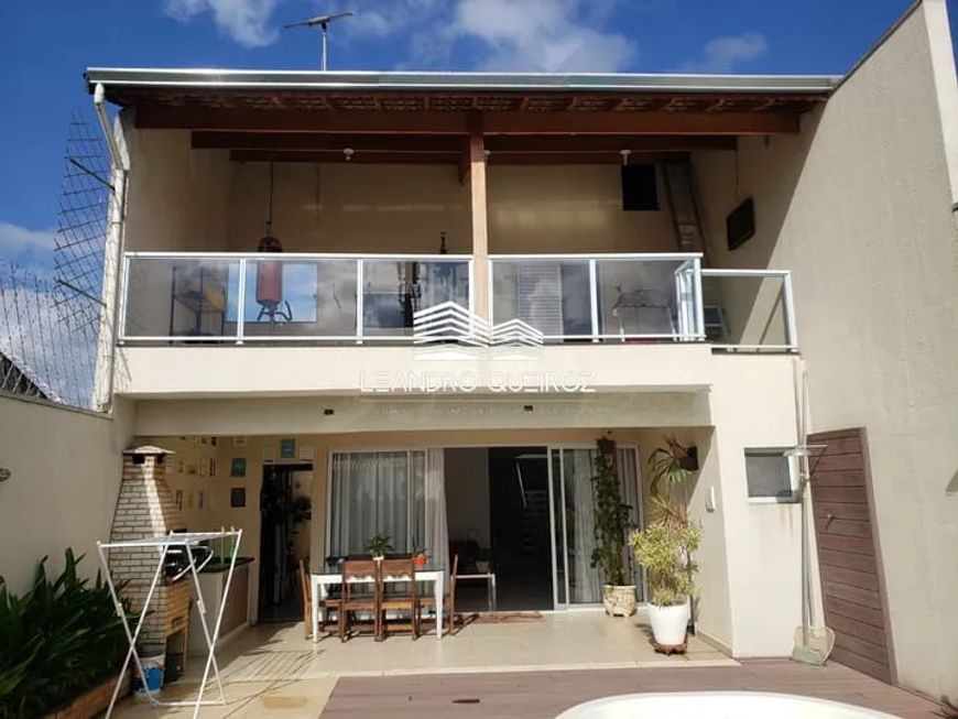 Sobrado à Venda com 226m², em Guarulhos bairro Picanço 3 dormitórios, 3 suítes, 2 salas e 4 vagas!!!