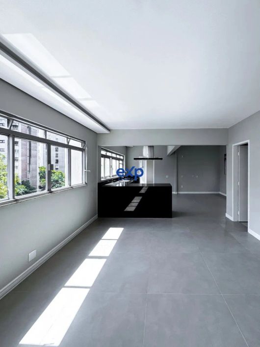 Apartamento Reformado em Higienópolis, SP