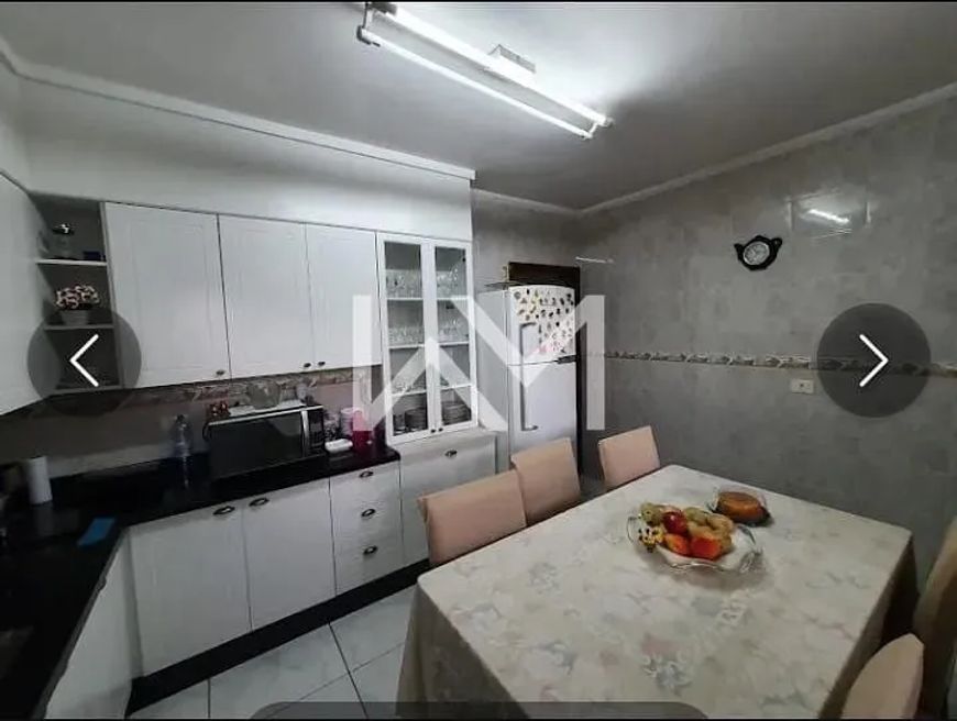 "Viva com Luxo e Conforto: Sobrado de 2 Quartos e 2 Suítes em Condomínio Fechado com 2 Vagas!" Jard
