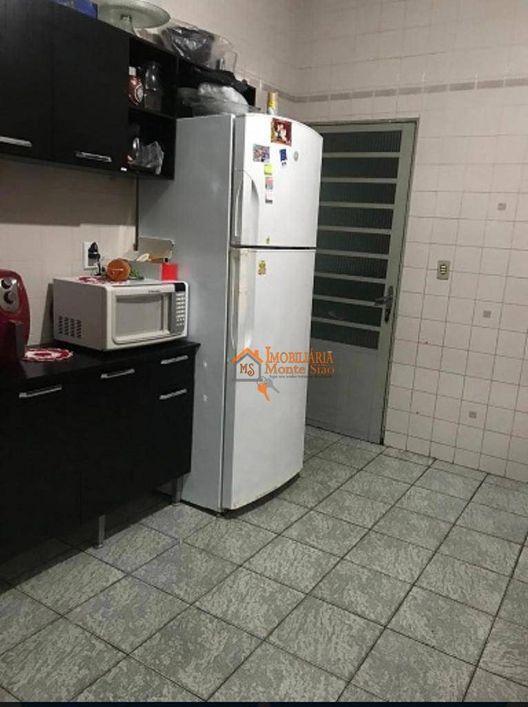 Sobrado com 3 dormitórios à venda, 220 m² por R$ 700.000,00 - Jardim Angélica - Guarulhos/SP
