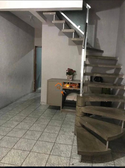 Sobrado com 3 dormitórios à venda, 220 m² por R$ 700.000,00 - Jardim Angélica - Guarulhos/SP