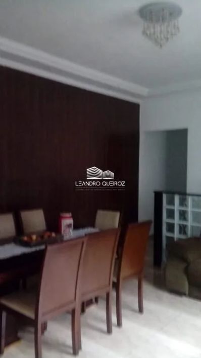 Sobrado à Venda FORTALEZA GUARULHOS com 125m², 6 dormitórios, 2 suítes, 3 salas e 2 vagas!!!
