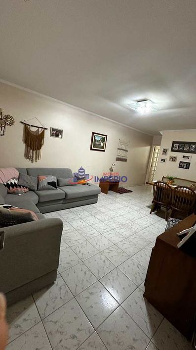 Casa com 4 quartos, Jardim Santa Mena, Guarulhos - R$ 750 mil, Cod: 12823