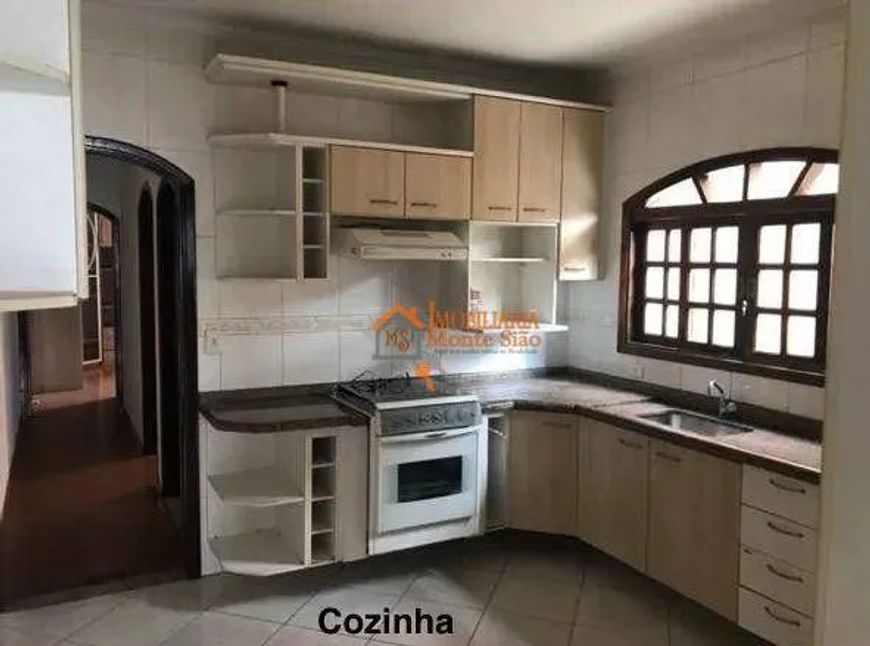 Casa com 3 dormitórios à venda, 125 m² por R$ 750.000,00 - Parque Renato Maia - Guarulhos/SP