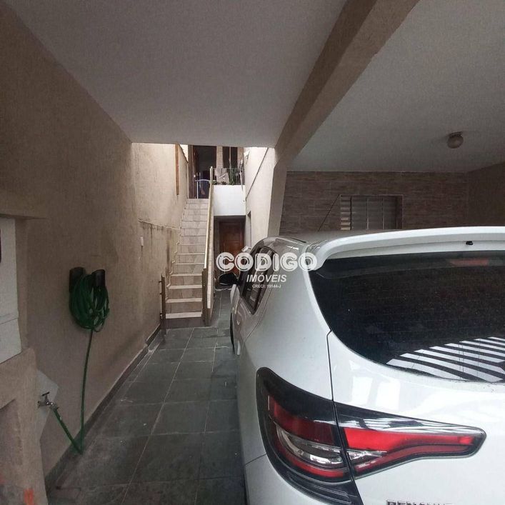 Sobrado com 4 quartos à venda, 240 m² por R$ 690.000 - Jardim Aida - Guarulhos/SP