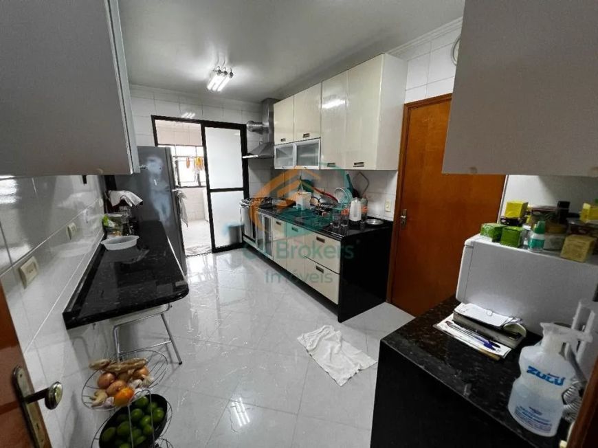 Prédio Inteiro em Vila Milton - Guarulhos, SP por 1