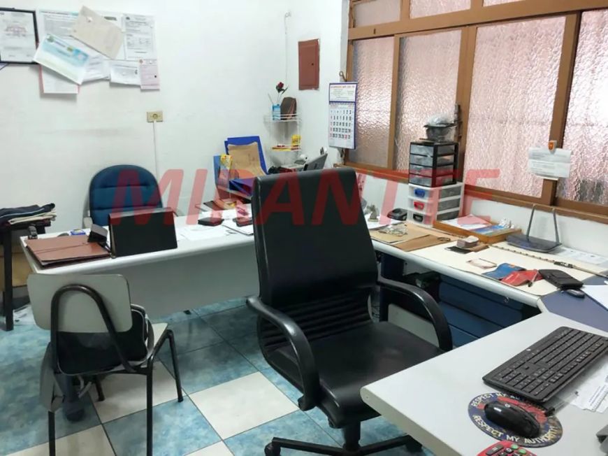 Comercial de 298m² com 4 quartos em Vila Galvão