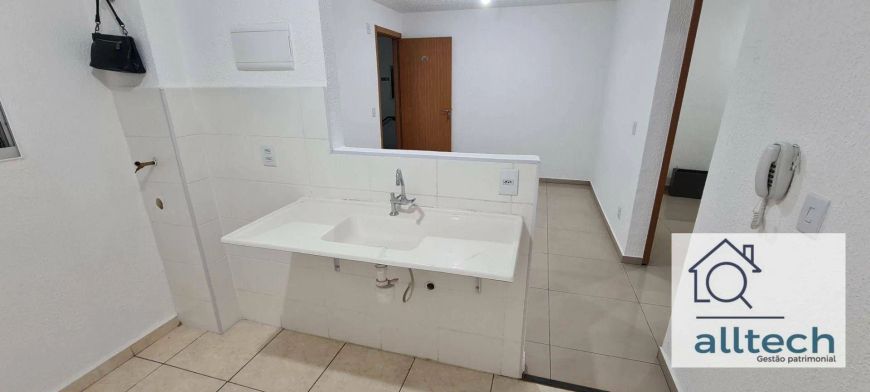 Condomínio Parque Santa Lucia 2 dormitórios, 1 vaga, aceita pet à venda, 46 m² por R$ 197.000 - Água