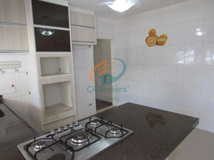 Casa de Rua em Jardim Terezópolis - Guarulhos