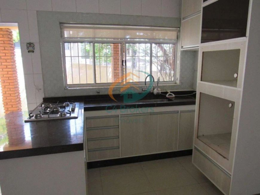 Casa de Rua em Jardim Terezópolis - Guarulhos