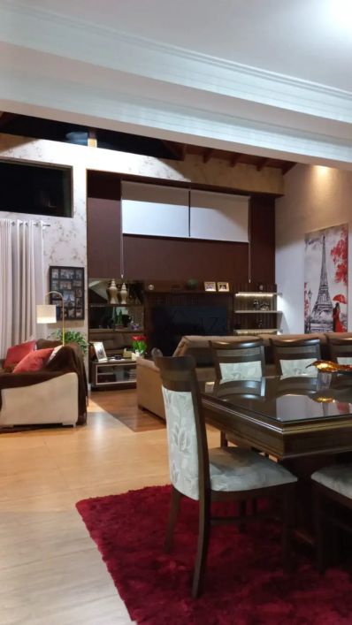 Casa Mobiliada - Sobrado - Guarulhos - Vila Rosário - 3 Dormitórios - 302m² - Aceita permuta.