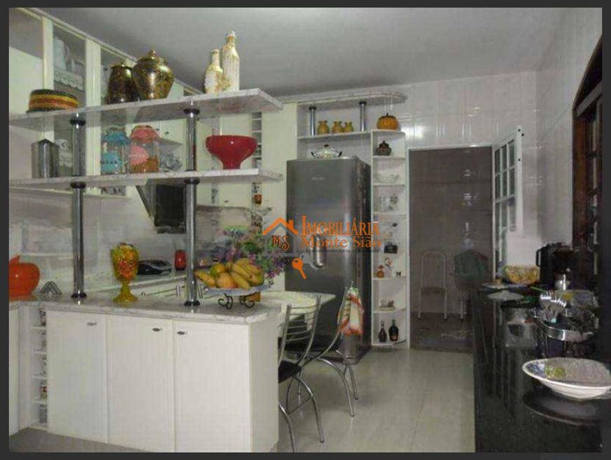 Sobrado com 3 dormitórios à venda, 250 m² por R$ 532.500,00 - Parque Uirapuru - Guarulhos/SP