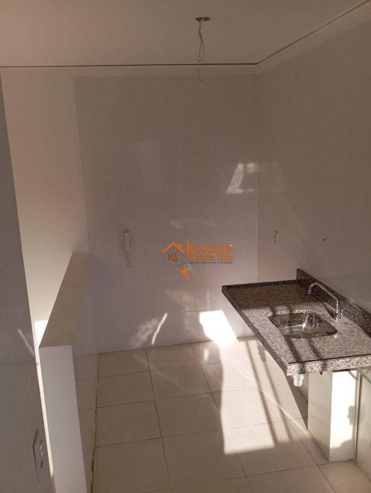Apartamento com 2 dormitórios à venda, 45 m² por R$ 220.000,00 - Parque Industrial Cumbica - Guarulh