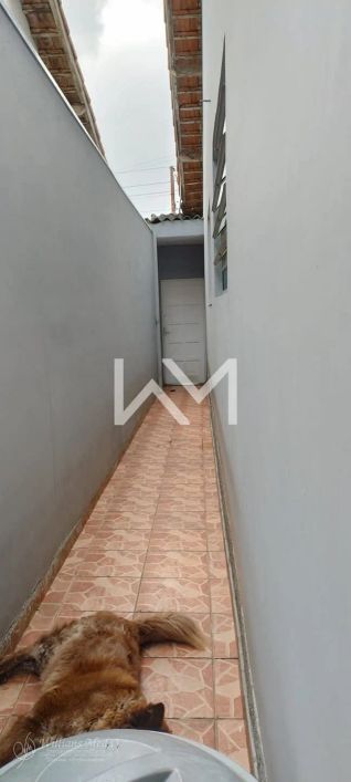Casa térrea à venda, com 3 quartos, sendo 1 suíte, 2 vagas e edícula em Jardim Paraventi, Guarulho