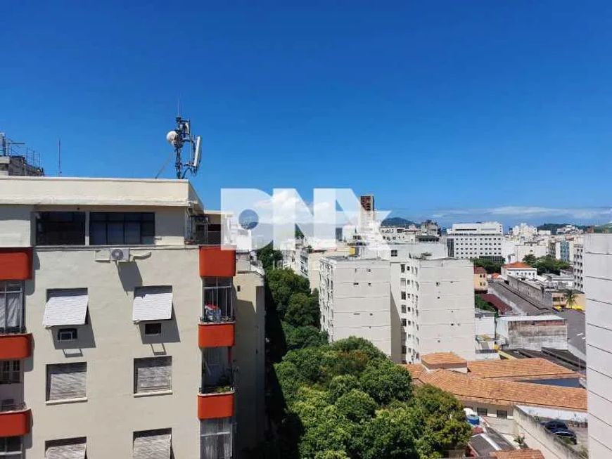 Apartamento - / Residencial / Catete