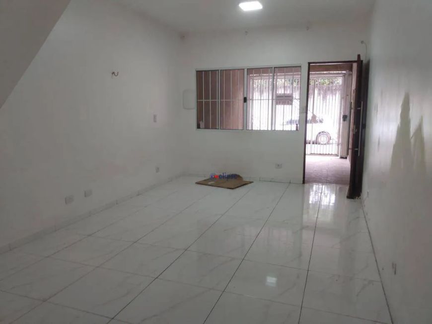 Sobrado residencial com divididos em três casas para renda - Parque São Luiz - Guarulhos-SP.