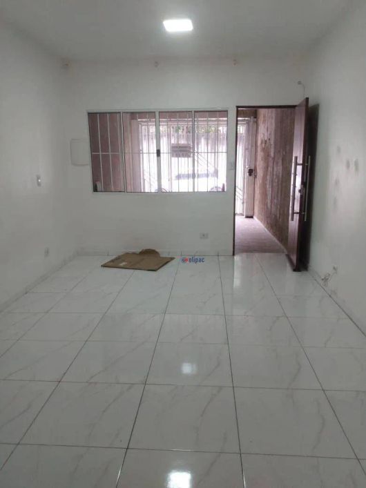 Sobrado residencial com divididos em três casas para renda - Parque São Luiz - Guarulhos-SP.