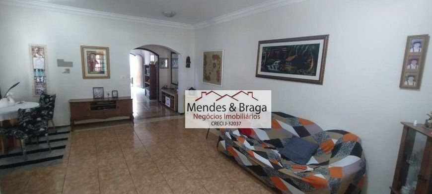Sobrado com 3 dormitórios à venda, 235 m² por R$ 790.900 - Vila Augusta - Guarulhos/SP - Avalia perm