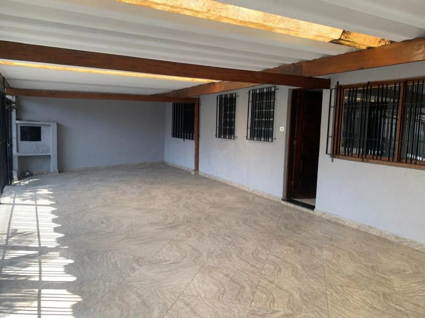 Casa para locação com 369m² e 4 vagas em Guarulhos