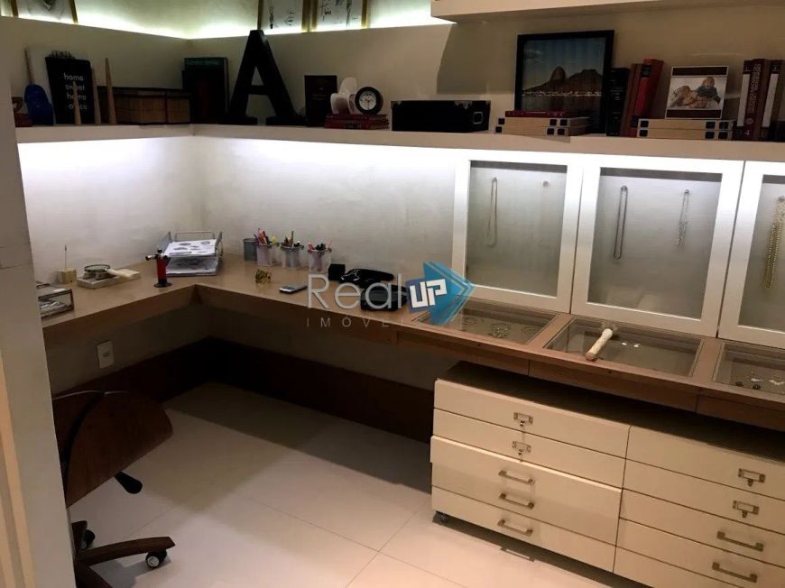APARTAMENTO -BARRA DA TIJUCA- 03 QUARTOS -02 VAGAS