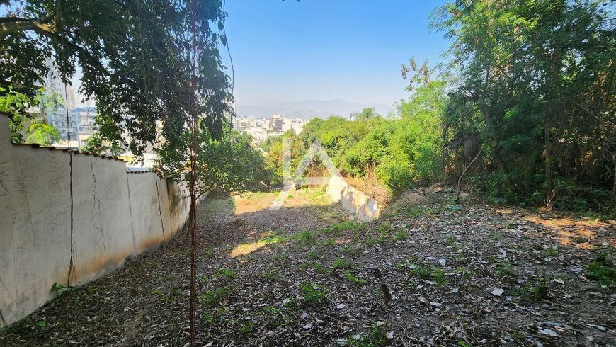 Terreno com 715m² para venda na Rua Getúlio - Todos os Santos - Rio de Janeiro - RJ