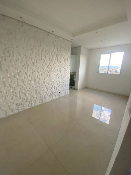 Apartamento à venda em Guarulhos com 44m² e 1 vaga, 10 minutos do Shopping Maia