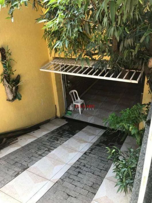 Sobrado com 3 dormitórios à venda, 225 m² por R$ 870.000,00 - Jardim Santa Mena - Guarulhos/SP