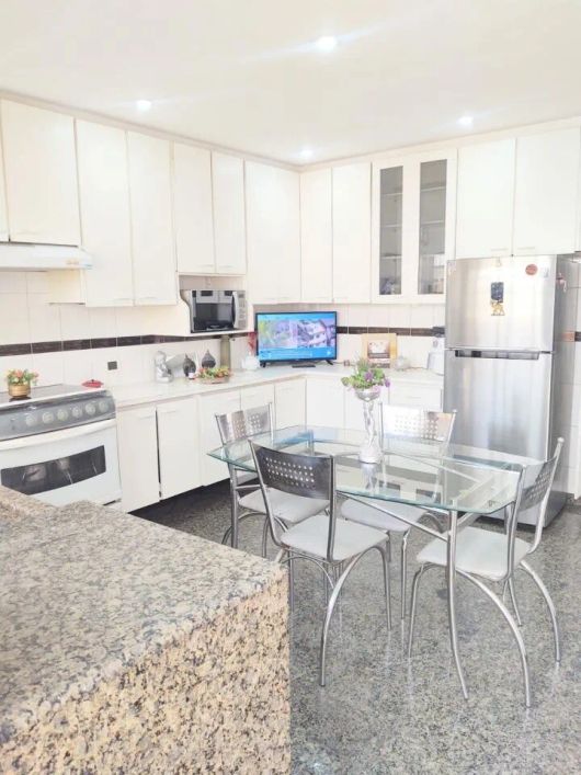 Belo Sobrado com 3 dormitórios à venda, 300 m² por R$ 1.180.000,00 - Jardim Maia - Guarulhos/SP