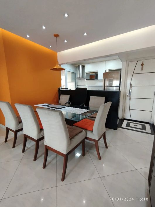 Oportunidade Apto 3 Dormitórios, 2 vagas, Mobiliado R$ 530 Mil