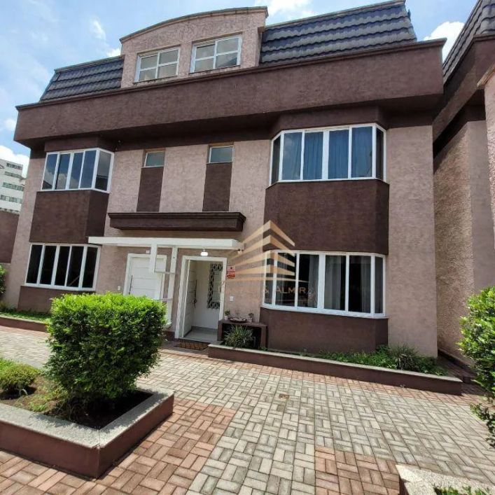 EURO VILLE, , 227m², 3 Dormitórios, 1 Suíte, 4 Vagas.