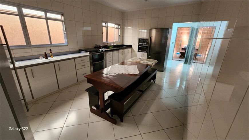 Casa com 3 quartos à venda em Jardim Presidente Dutra - SP