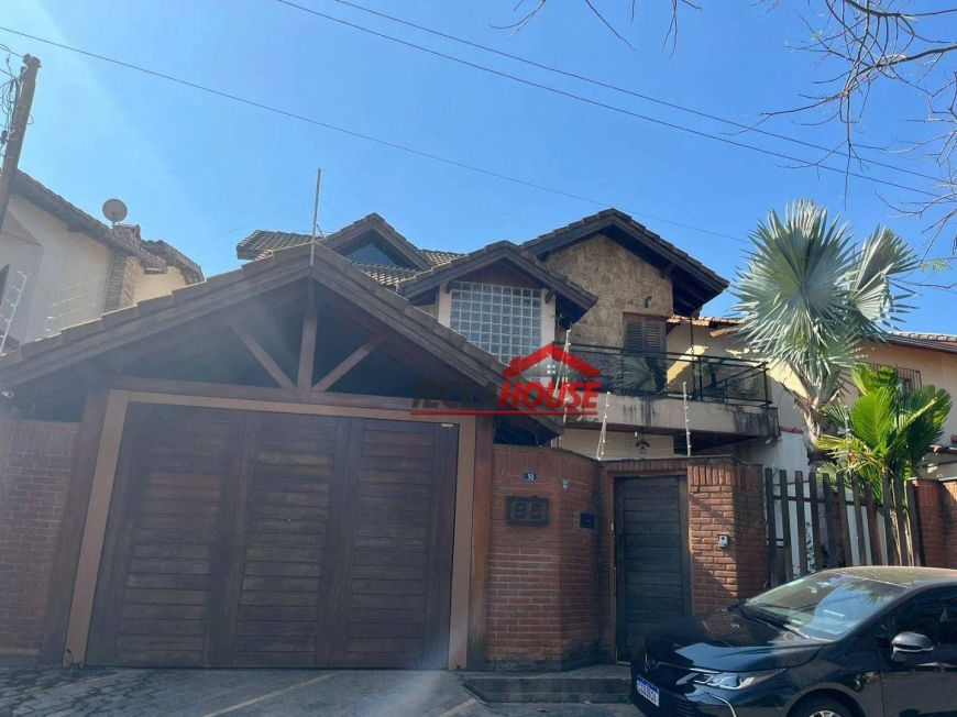 Casa com 3 dormitórios à venda, 270 m² por R$ 1.350.000,00 - Jardim Santa Clara - Guarulhos/SP