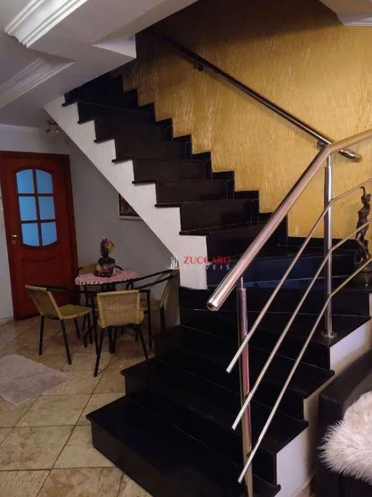 Sobrado com 3 dormitórios à venda, 150 m² por R$ 869.999,99 - Parque Renato Maia - Guarulhos/SP