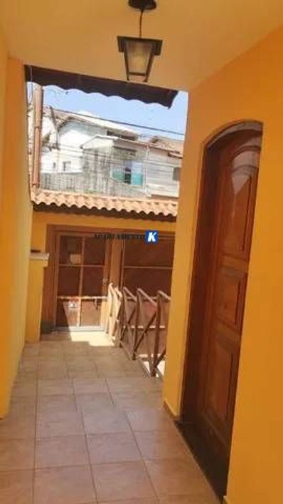 Sobrado p/ VENDA - 160m², 3 dormitórios, 1 Suíte, 4 Vagas - com Churrasqueira - Jardim Santa Clara -