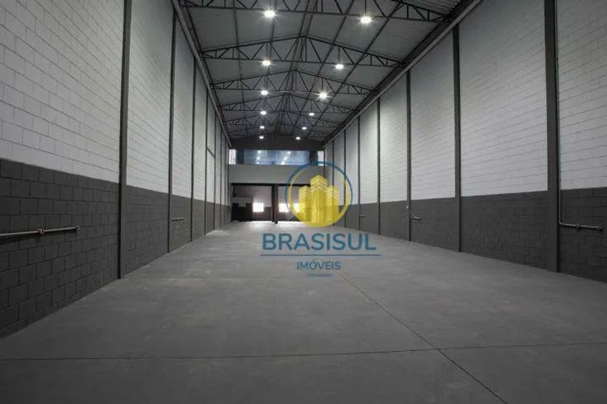 Galpão a 8 km do Aeroporto Internacional de - Guarulhos/SP