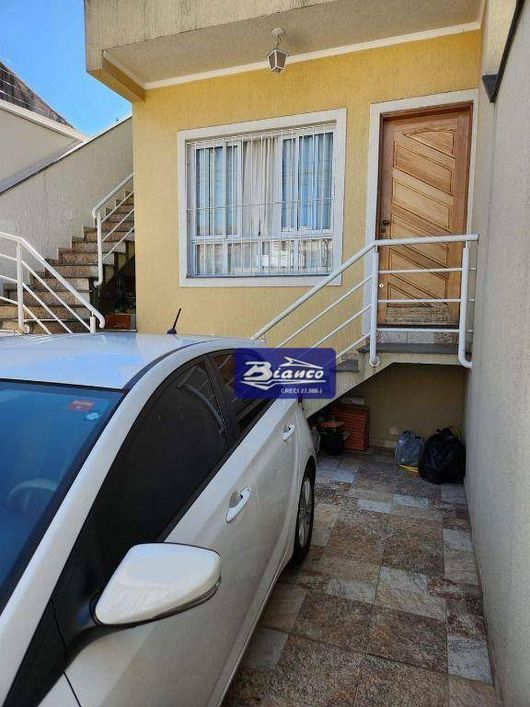 Casa Sobreposta 2 dormitórios 1 vaga Uma graça!