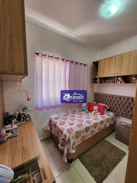Casa Sobreposta 2 dormitórios 1 vaga Uma graça!