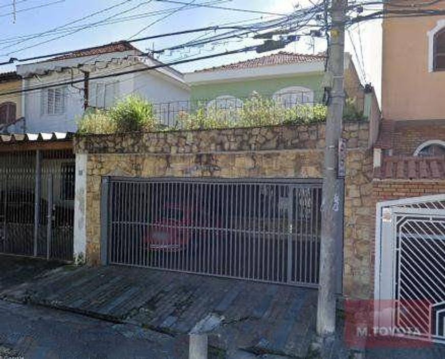 Belo sobrado em rua tranquila na Ponte Grande!