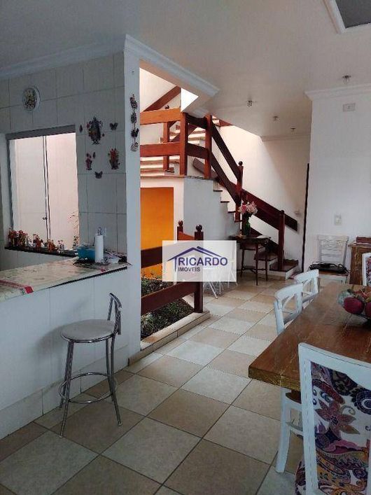 Casa com 3 dormitórios à venda - Vila Galvão - Guarulhos