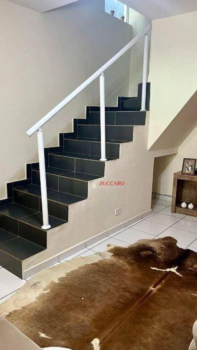 Sobrado com 3 dormitórios à venda, 200 m² por R$ 520.000,00 - Jardim Presidente Dutra - Guarulhos/SP