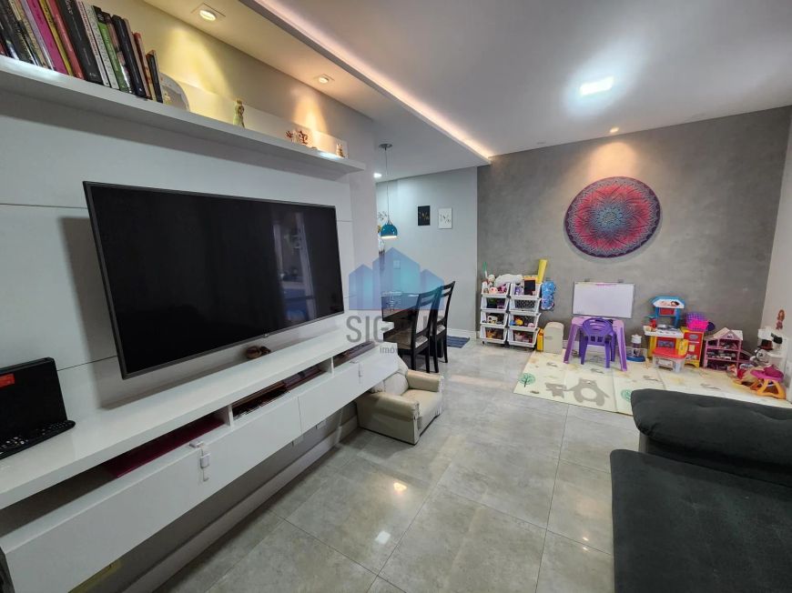 Apartamento 2 dormitórios com linda vista e sacada!