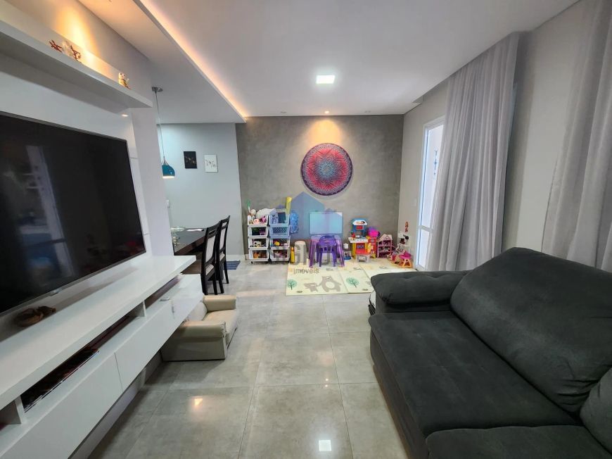 Apartamento 2 dormitórios com linda vista e sacada!