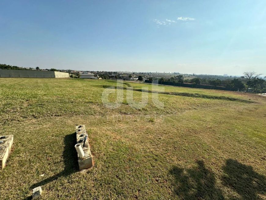Terreno à venda no Loteamento Residencial Pedra Alta (Sousas) em Campinas/SP