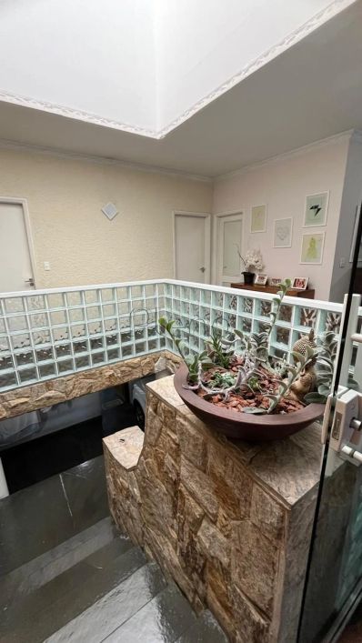 Casa à venda com 3 quartos no Jardim Magnólia, Campinas.