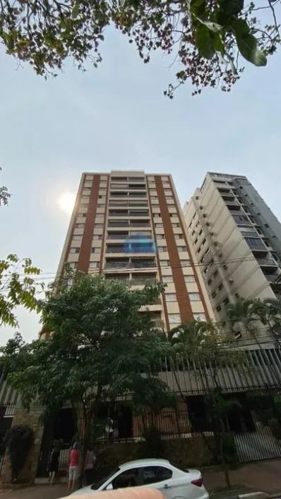 ÓTIMO APARTAMENTO À VENDA COM 131 M² COM ÓTIMA LOCALIZAÇÃO 2 VAGAS COBERTAS